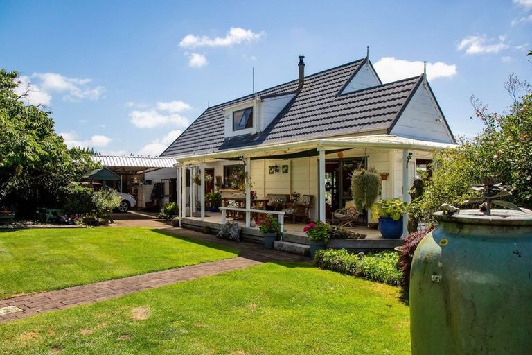 Photo of property in 1327 South Road, Kaitake, New Plymouth, 4374