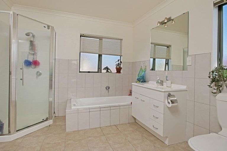 Photo of property in 59c Kayes Road, Pukekohe, 2120