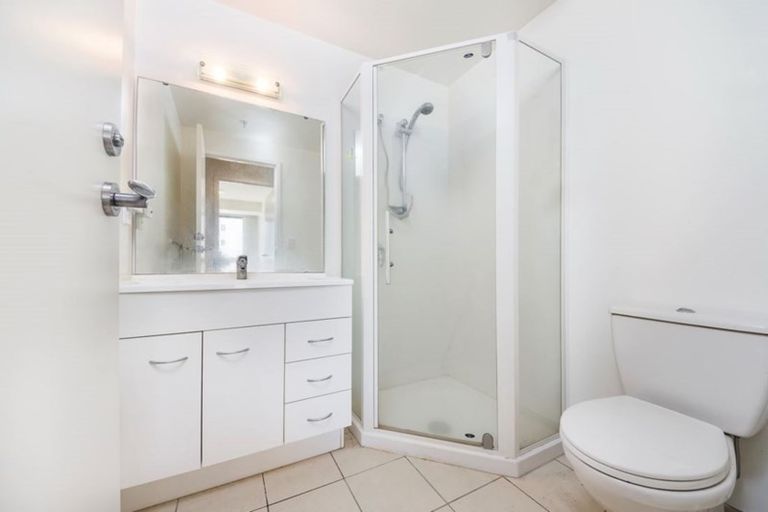 Photo of property in Fiore On Hobson Apartments, 801/152 Hobson Street, Auckland Central, Auckland, 1010