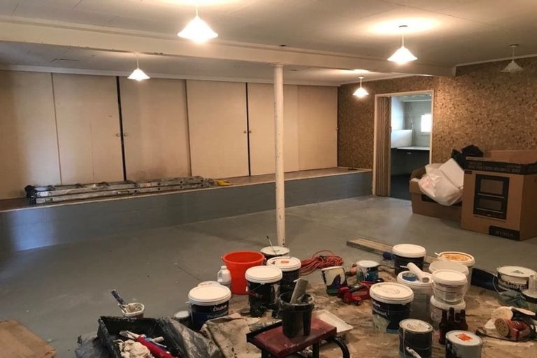 Photo of property in 1 Lenihan Street, Northcote, Auckland, 0627