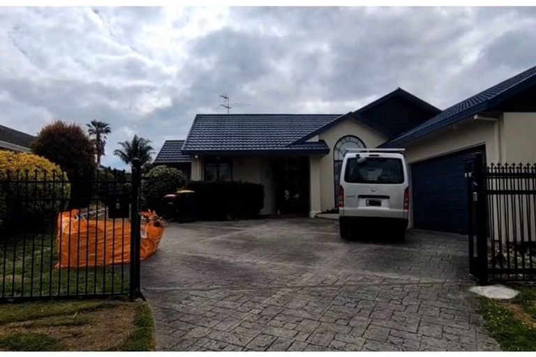 Photo of property in 6 Stewart Gibson Place, Manurewa, Auckland, 2105