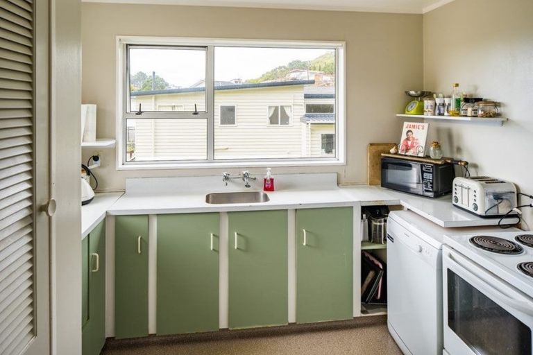 Photo of property in 64a Truscott Avenue, Johnsonville, Wellington, 6037