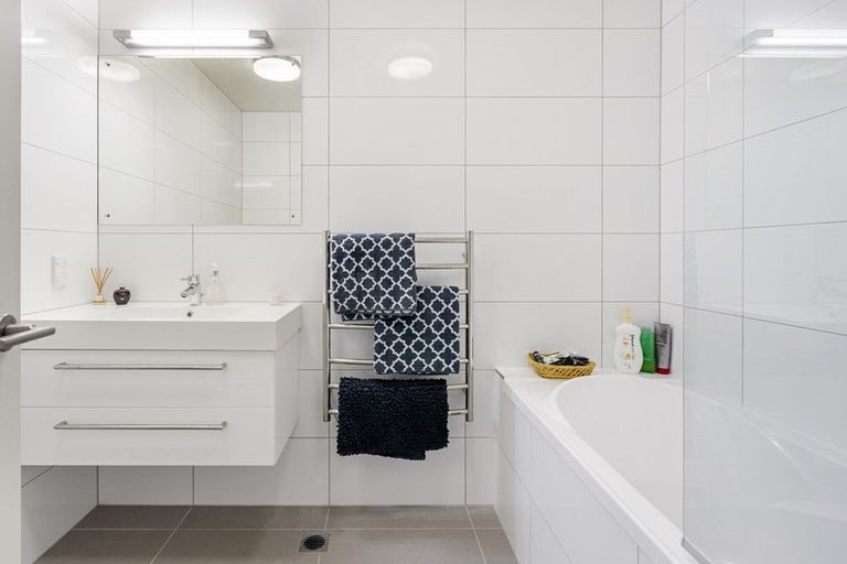 Photo of property in 30 Eaves Bush Parade, Orewa, 0931