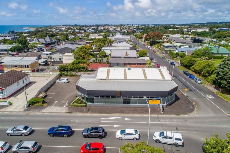 Photo of property in 37 Hobson Street, New Plymouth, 4312