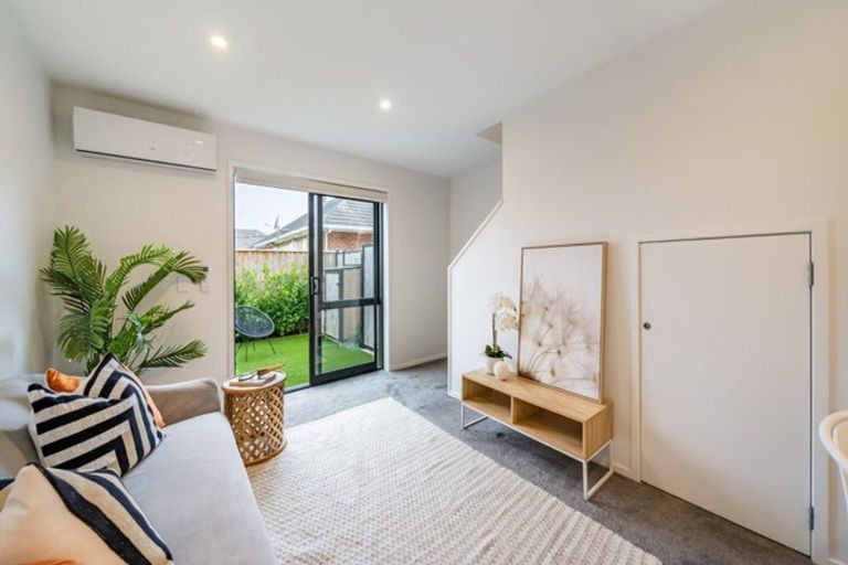 Photo of property in 2/183 Cambridge Terrace, Fairfield, Lower Hutt, 5011