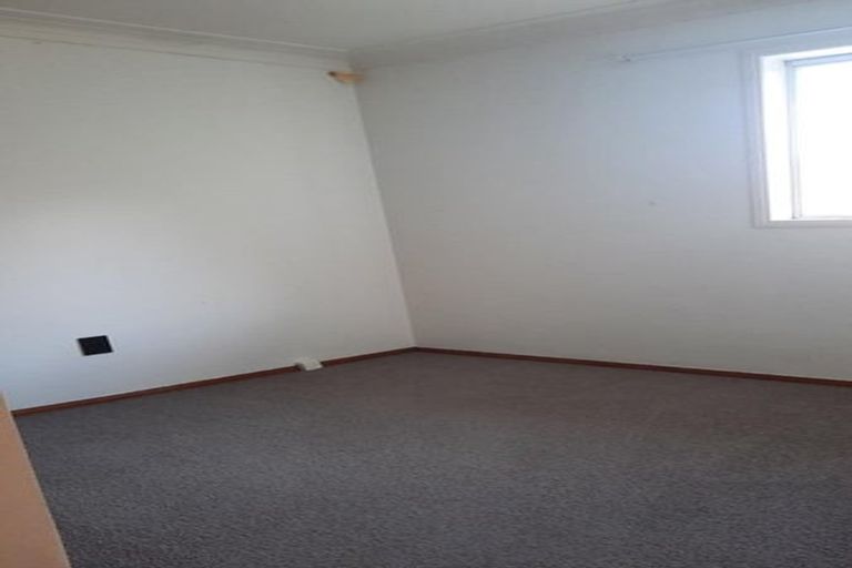 Photo of property in 51 Sunset Road, Totara Vale, Auckland, 0632