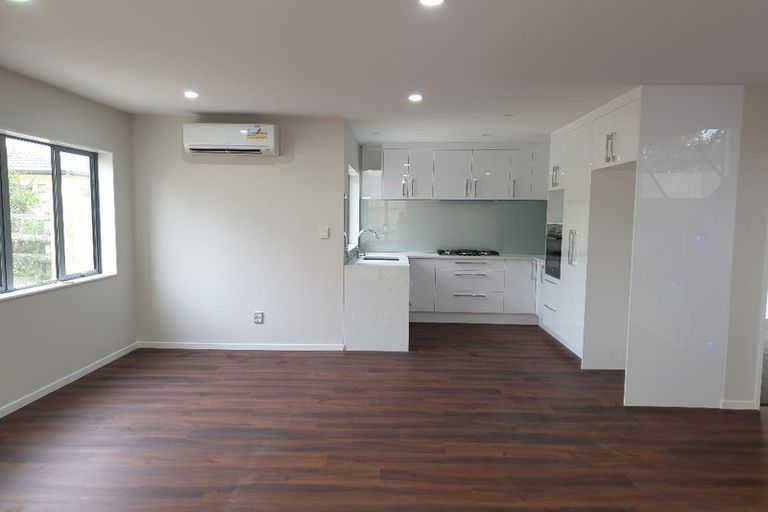 Photo of property in 87d Sturges Road, Henderson, Auckland, 0612