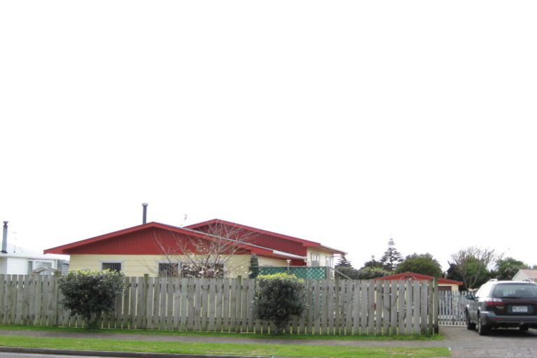 Photo of property in 18 Glamis Avenue, Bell Block, New Plymouth, 4312