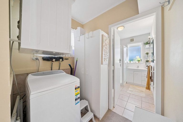 Photo of property in 1/3 Ridd Crescent, Karori, Wellington, 6012