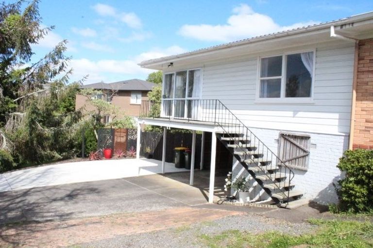 Photo of property in 2/10 Mander Place, Bucklands Beach, Auckland, 2012