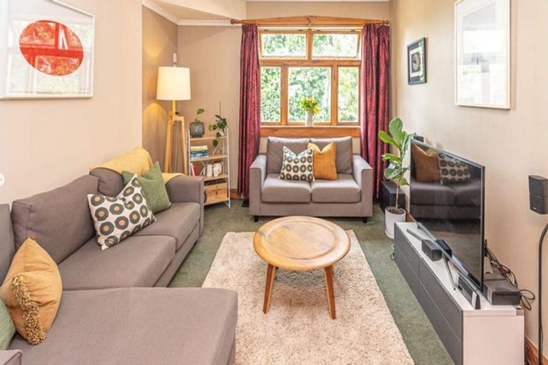 Photo of property in 28 Surrey Road, Springvale, Whanganui, 4501