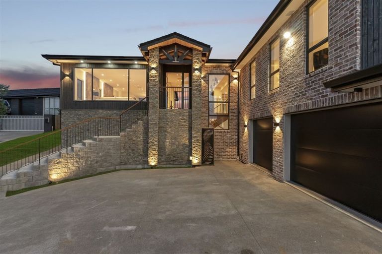 Photo of property in 118 Lisle Farm Drive, Pukekohe, 2120