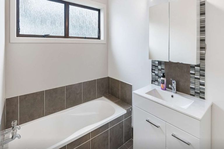 Photo of property in 8 Murray Road, Fairy Springs, Rotorua, 3015