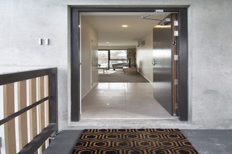 Photo of property in Riverena Flats, 377 Barbadoes Street, Christchurch Central, Christchurch, 8011