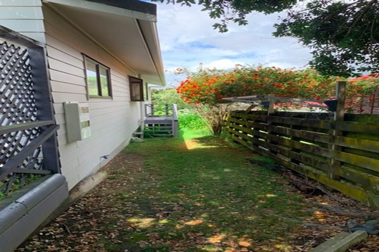 Photo of property in 43 Gosford Drive, Botany Downs, Auckland, 2010