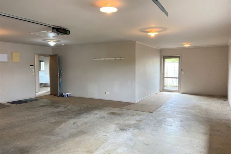 Photo of property in 4 Montrose Place, Highlands Park, New Plymouth, 4312