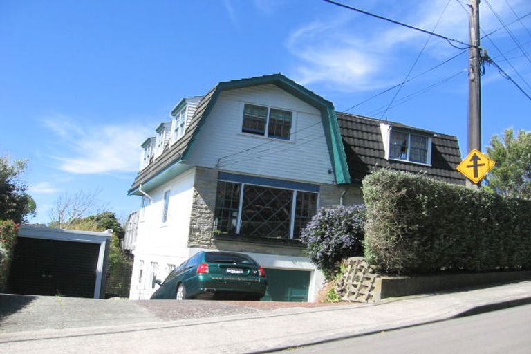 Photo of property in 53 Nicholson Road, Khandallah, Wellington, 6035