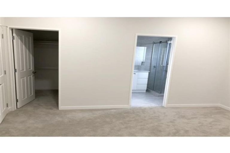 Photo of property in 37 Black Beech Crescent, Takanini, 2110