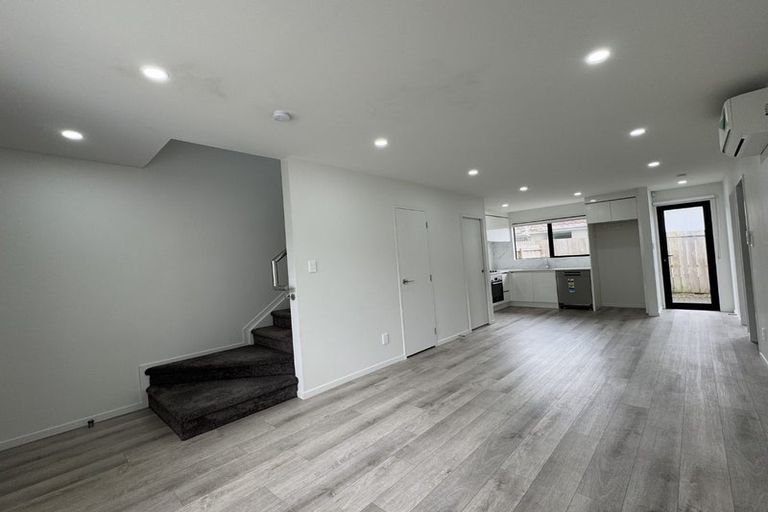 Photo of property in 2/30 Arnwood Street, Manurewa, Auckland, 2102