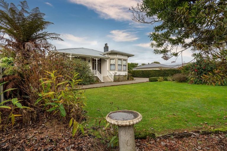 Photo of property in 204 Bartholomew Road, Levin, 5510