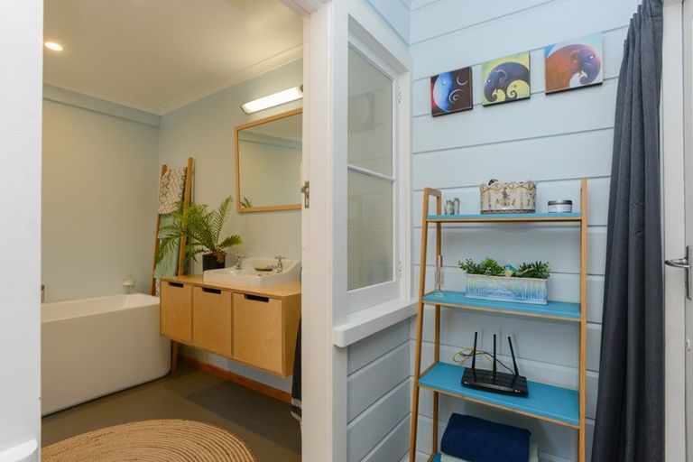 Photo of property in 118 Thompson Road, Bluff Hill, Napier, 4110