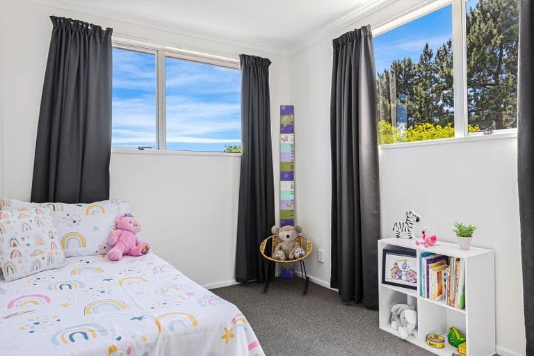 Photo of property in 209 Queenspark Drive, Parklands, Christchurch, 8083