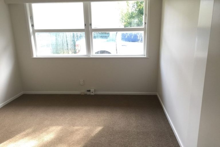 Photo of property in 22 Sorrel Crescent, Bucklands Beach, Auckland, 2012