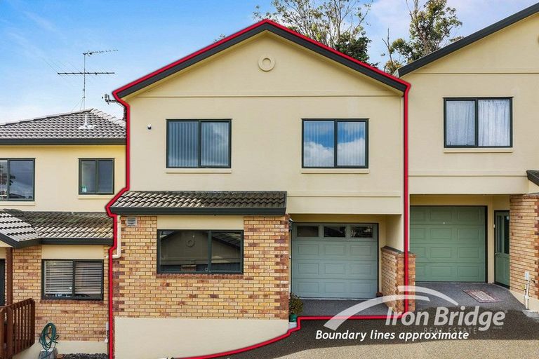 Photo of property in 7/6 Sunnydale Place, Oteha, Auckland, 0632