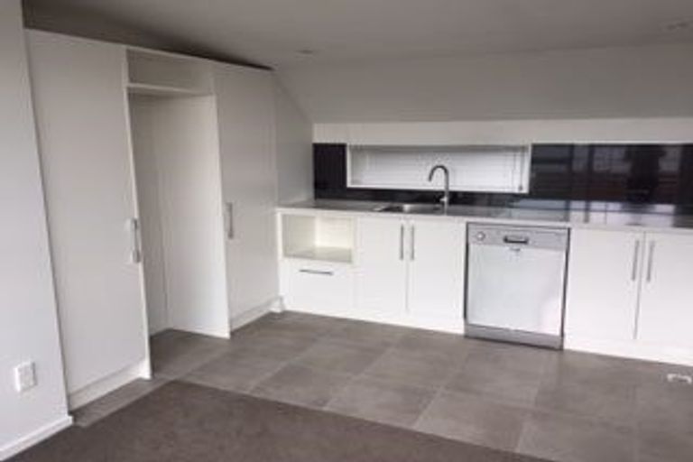 Photo of property in 43 Grafton Street, Waltham, Christchurch, 8011