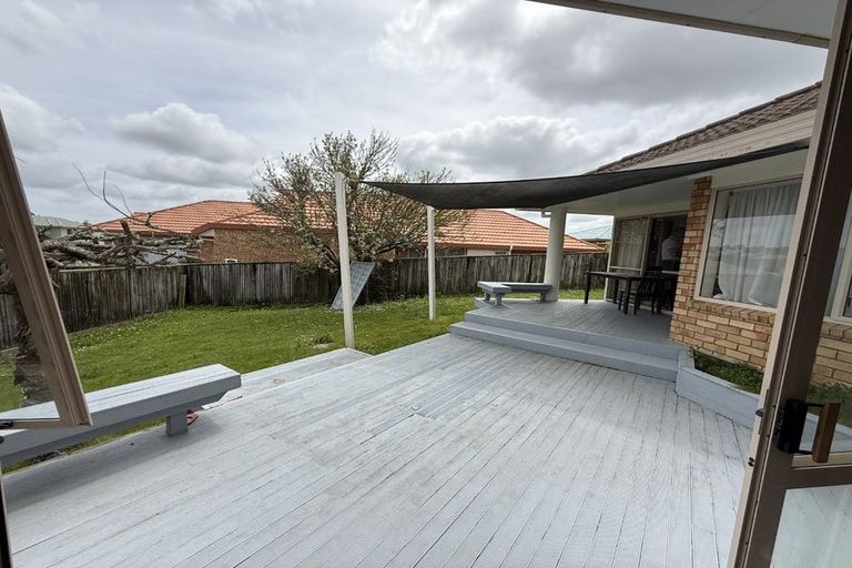 Photo of property in 1a Picasso Drive, West Harbour, Auckland, 0618