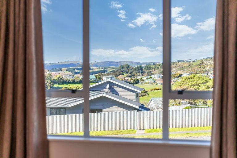 Photo of property in 10 James Cook Drive, Whitby, Porirua, 5024