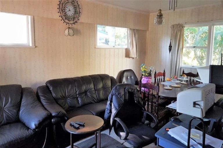 Photo of property in 37 Kelvyn Grove, Hillpark, Auckland, 2102