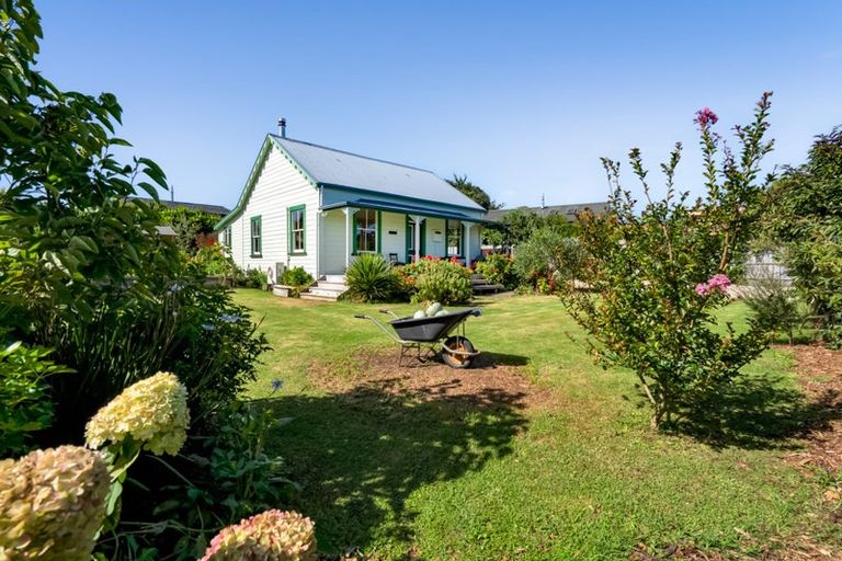 Photo of property in 1 Mahuru Lane, Okato, 4335