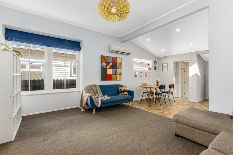 Photo of property in 37 Humber Street, Island Bay, Wellington, 6023