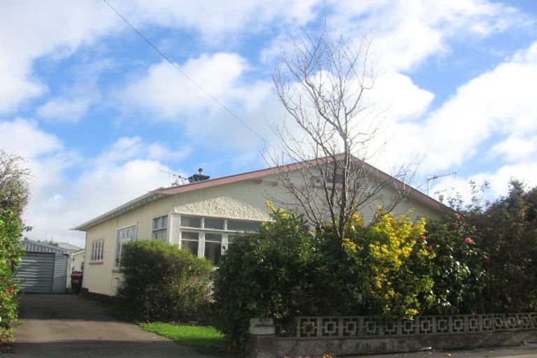 Photo of property in 90 Lyndhurst Street, Takaro, Palmerston North, 4412