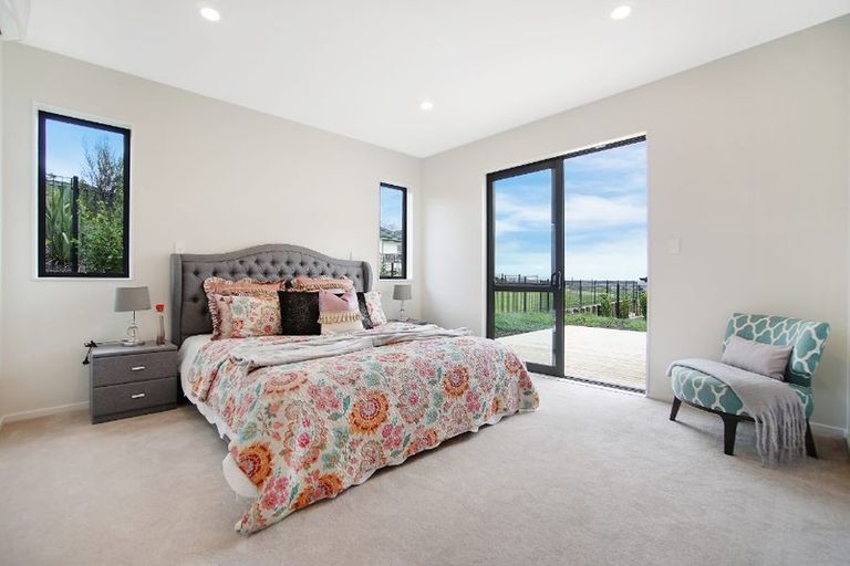 Photo of property in 59 Twin Parks Rise, Papakura, 2110