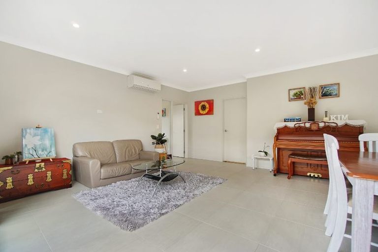 Photo of property in 14 Gelderland Way, Karaka, Papakura, 2113