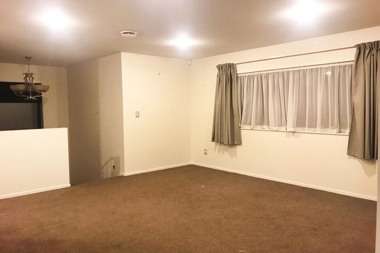Photo of property in 386 Ormiston Road, Flat Bush, Auckland, 2019