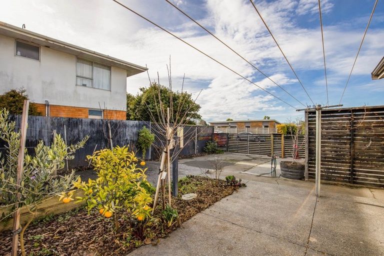 Photo of property in 1/5 Division Street, Riccarton, Christchurch, 8041