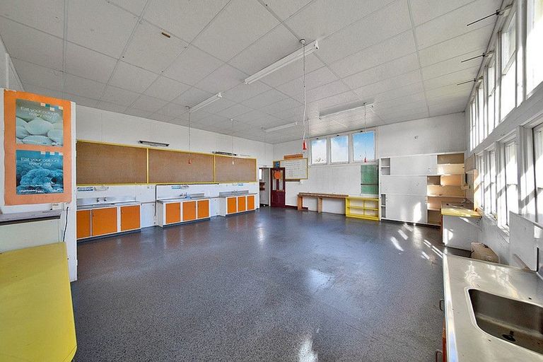 Photo of property in 105 High Street South, Eltham, 4322