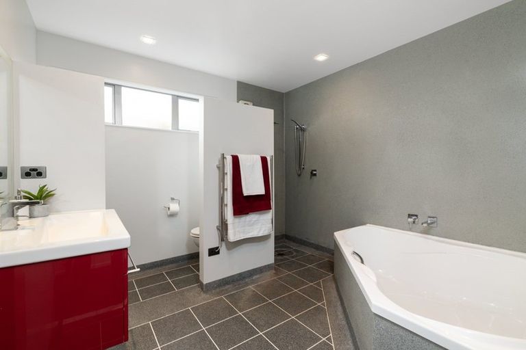 Photo of property in 115 Oriental Parade, Papamoa Beach, Papamoa, 3118