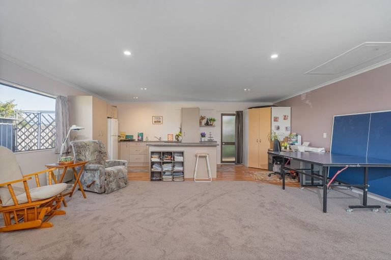 Photo of property in 51 Cholmondeley Crescent, Whitianga, 3510