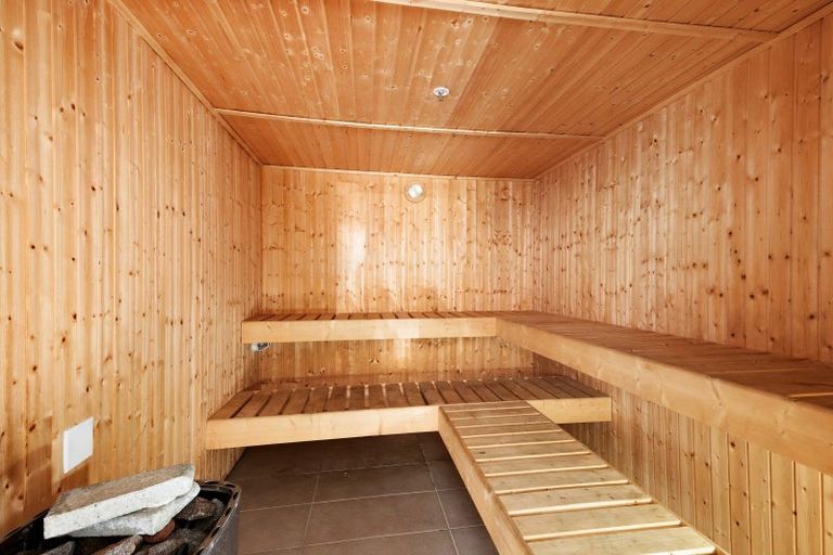 Photo of property in 1/7 The Promenade, Takapuna, Auckland, 0622