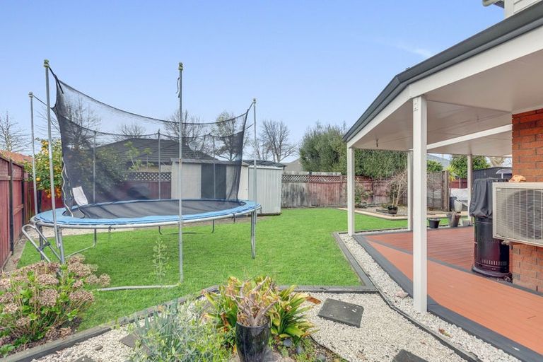 Photo of property in 6 Fencourt Place, Rototuna North, Hamilton, 3210