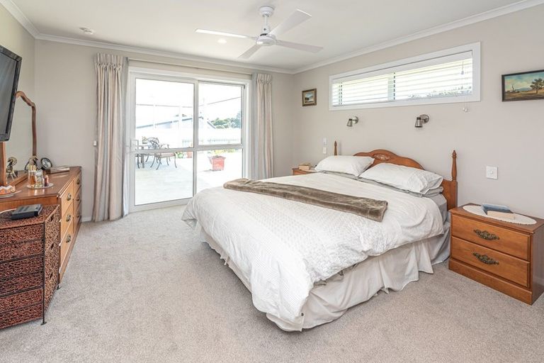 Photo of property in 37 Golf Vue Place, Castlecliff, Whanganui, 4501