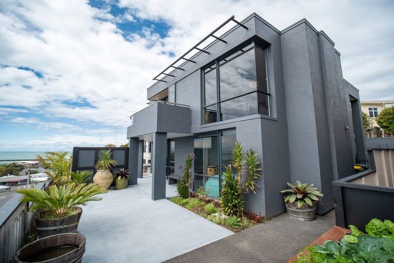 Photo of property in 1 Mission Street, Moturoa, New Plymouth, 4310