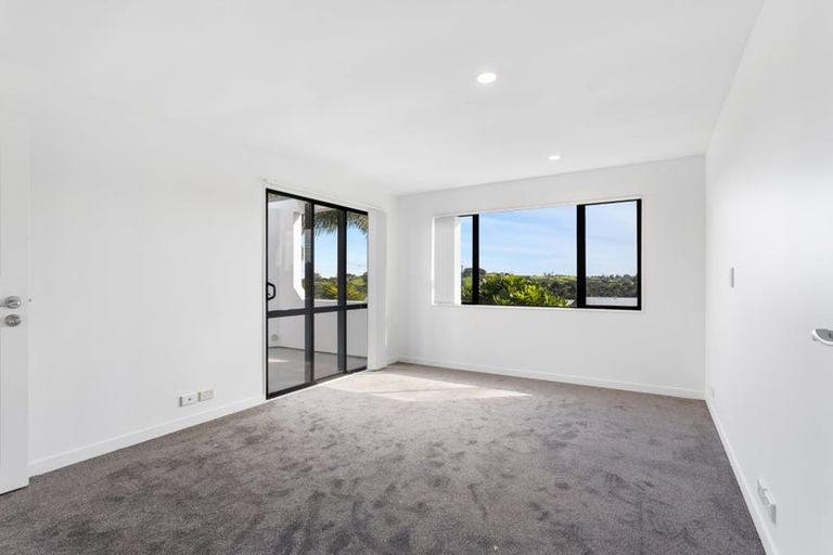 Photo of property in 26 Lamia Place, The Gardens, Auckland, 2105