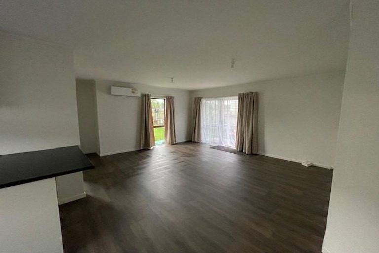 Photo of property in 1/21 Solveig Place, Randwick Park, Auckland, 2105