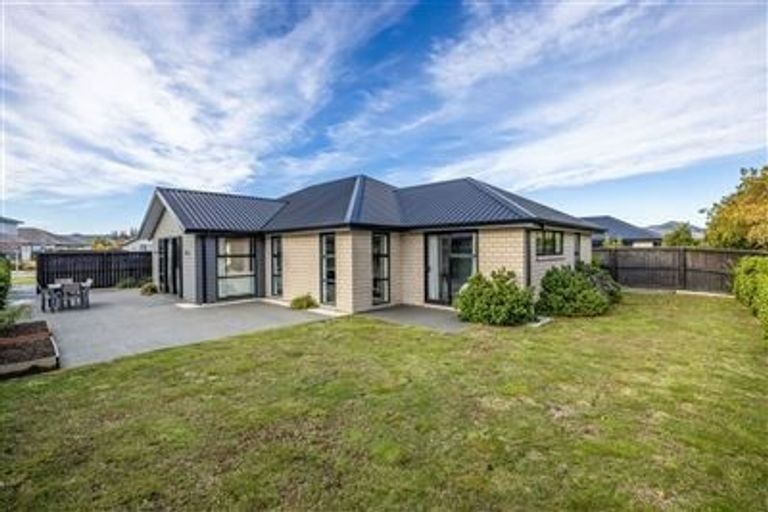 Photo of property in 135 Bibiana Street, Aidanfield, Christchurch, 8025