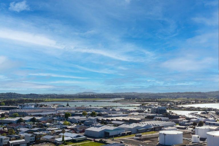 Photo of property in 8 Lambton Road, Hospital Hill, Napier, 4110